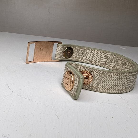 BCBG Generation Faux Leather Rose‎ Tone Snap Bracelet - Picture 3 of 4